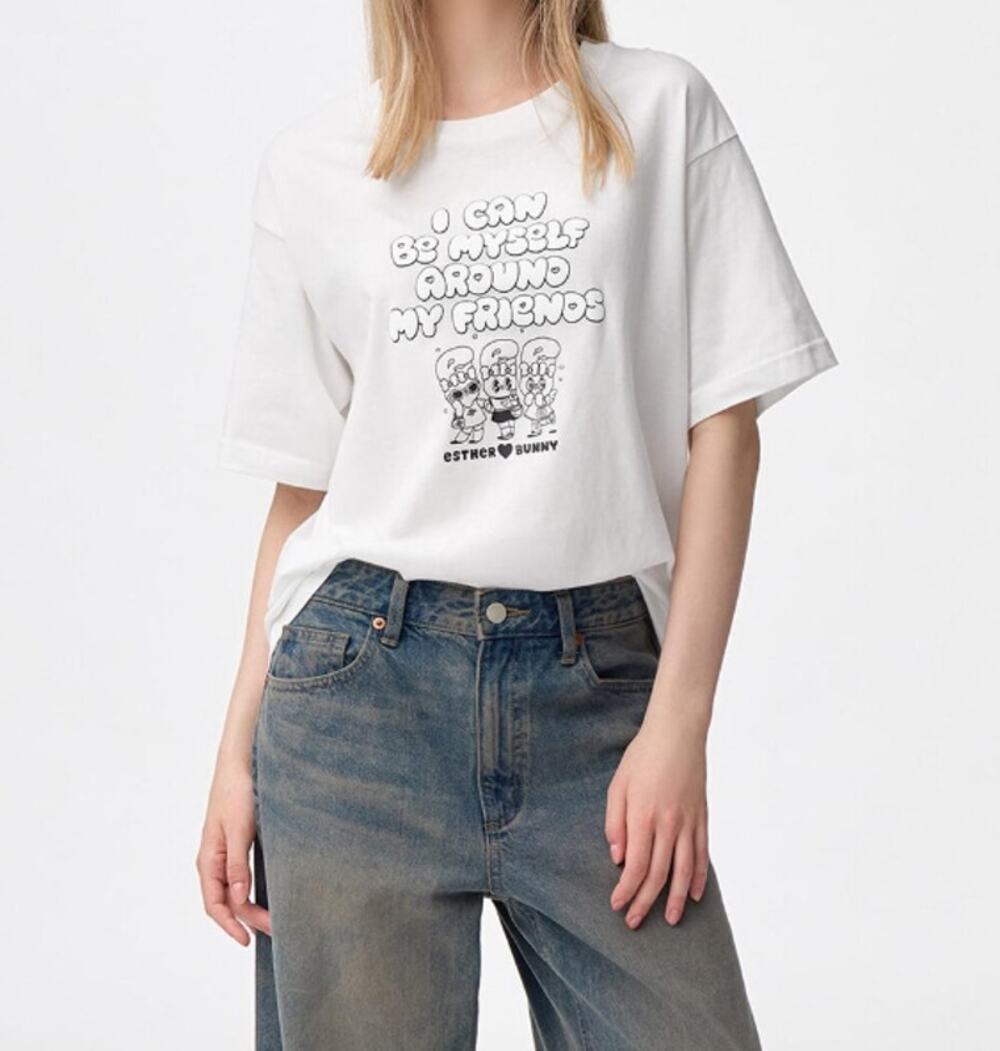 GU (Uniqlo) x Esther Bunny I Can Be Myself Around My Friends Graphic T-shirt